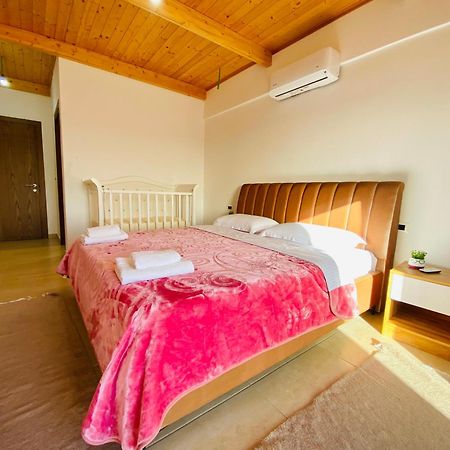 Hotel Lahuta E Vjeter Agroturizem Lac Esterno foto