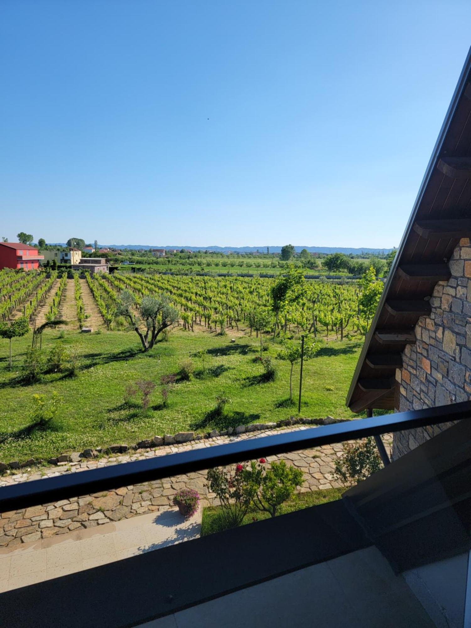 Hotel Lahuta E Vjeter Agroturizem Lac Esterno foto