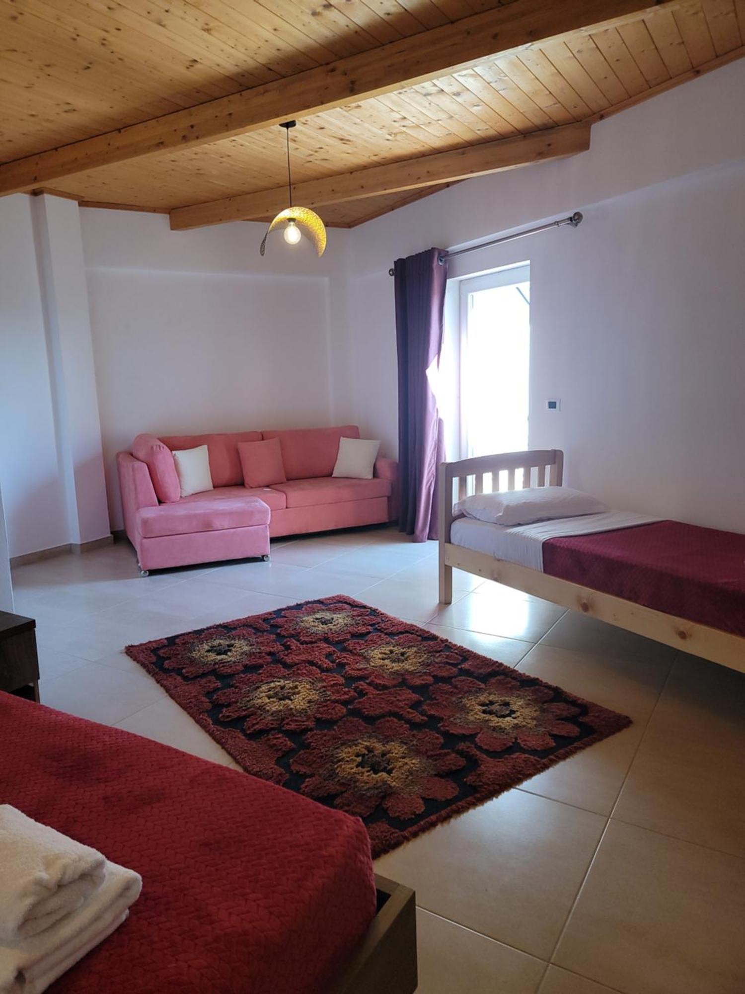Hotel Lahuta E Vjeter Agroturizem Lac Esterno foto