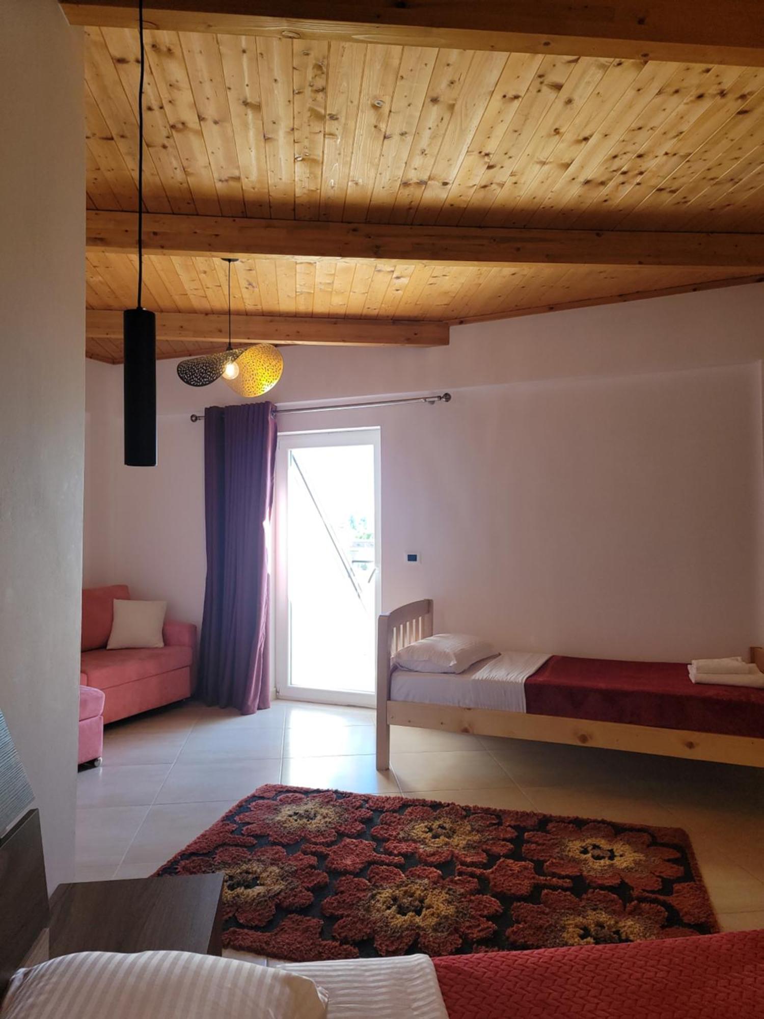 Hotel Lahuta E Vjeter Agroturizem Lac Esterno foto