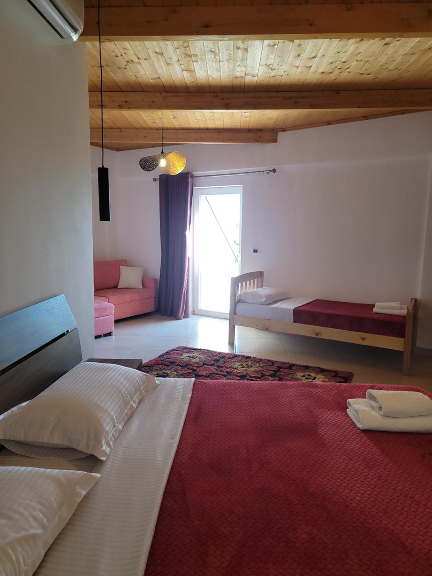 Hotel Lahuta E Vjeter Agroturizem Lac Esterno foto